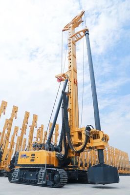 徐工再創輝煌 12款產品榮膺“金手指”與“TOP50”大獎，彰顯工程機械領軍實力